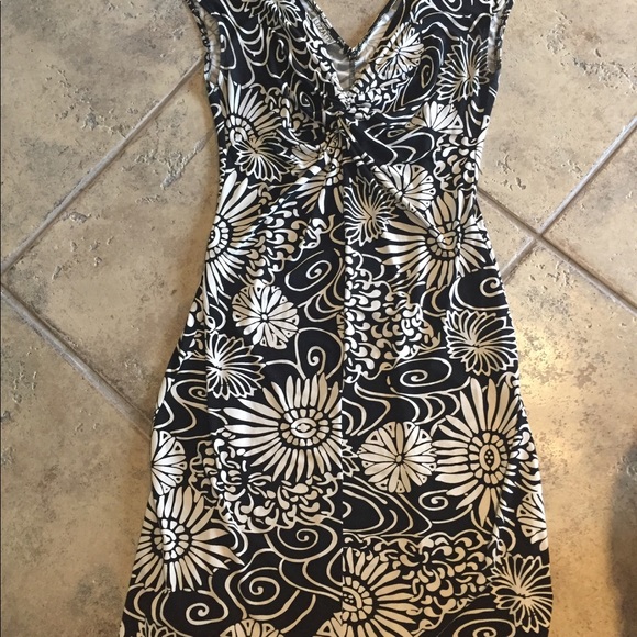 Like new Black and white dress for work or play! - Picture 2 of 3